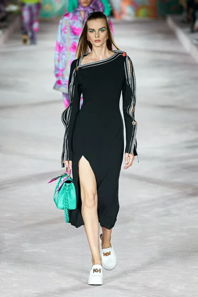 Look 34